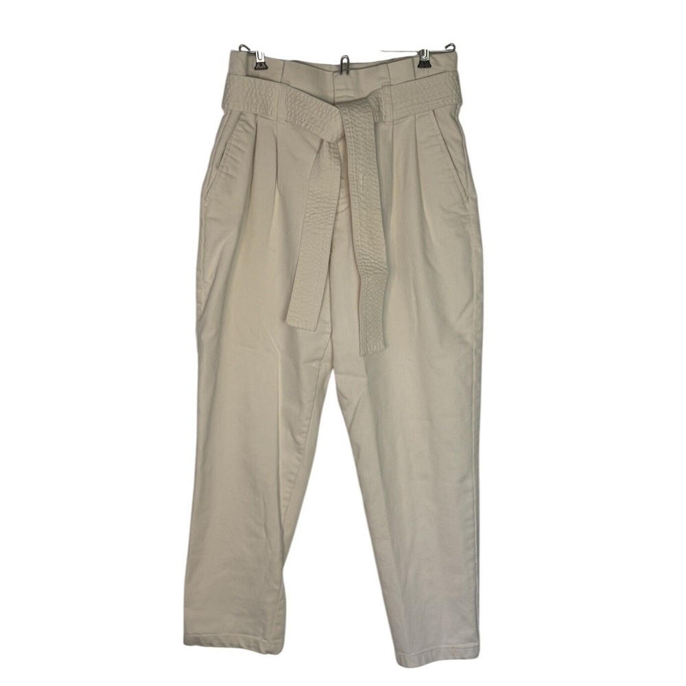 a new day Size 6 Junior/Woman off white Color With Belt
